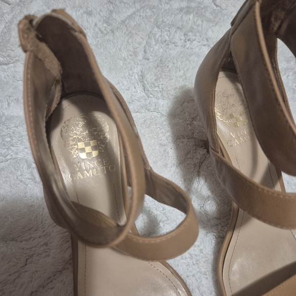Vince Camuto Tan Heels with Modern Straps..SIZE:7M - Picture 5 of 13